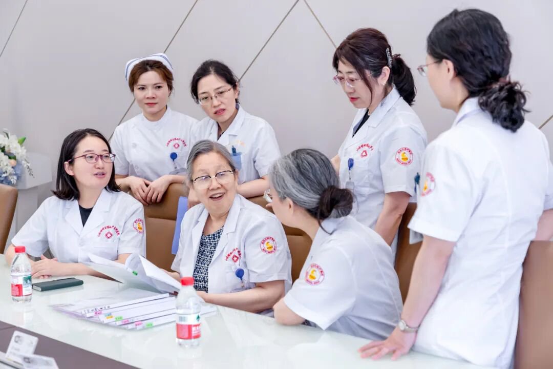 试管圆梦专家见面会+何方方教授亲诊日活动圆满落幕！